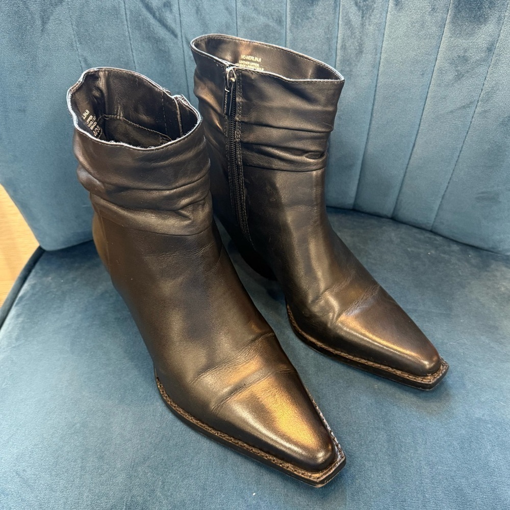 Vince Camuto Nerlinji Black Leather Slouch Western Boots Size 7.5